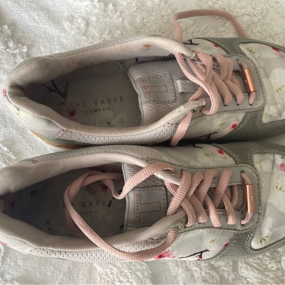 Ted Baker/Floral and grey sneakers size 7.5 - Picture 7 of 7